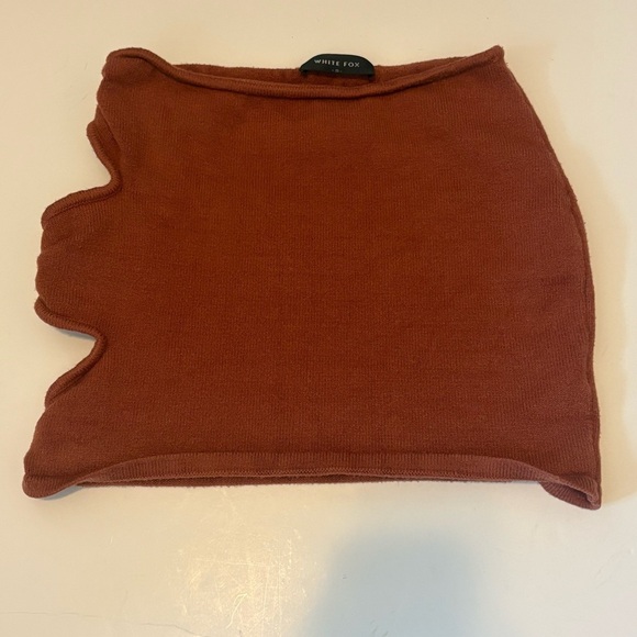 White Fox Cropped Top and Mini Skirt Set Top Size Medium, Skirt Size Small - Picture 2 of 8